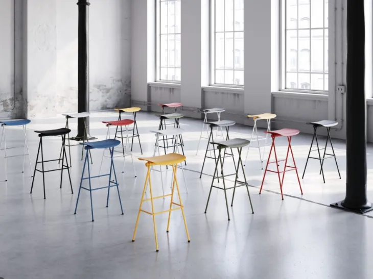 Sgabello Flip Stool di Infiniti