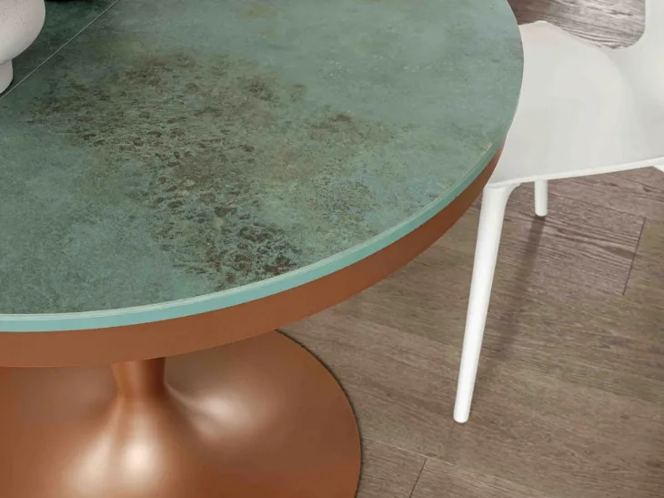 Tavolo rotondo allungabile con top in ceramica e base in metallo Sun di Altacom